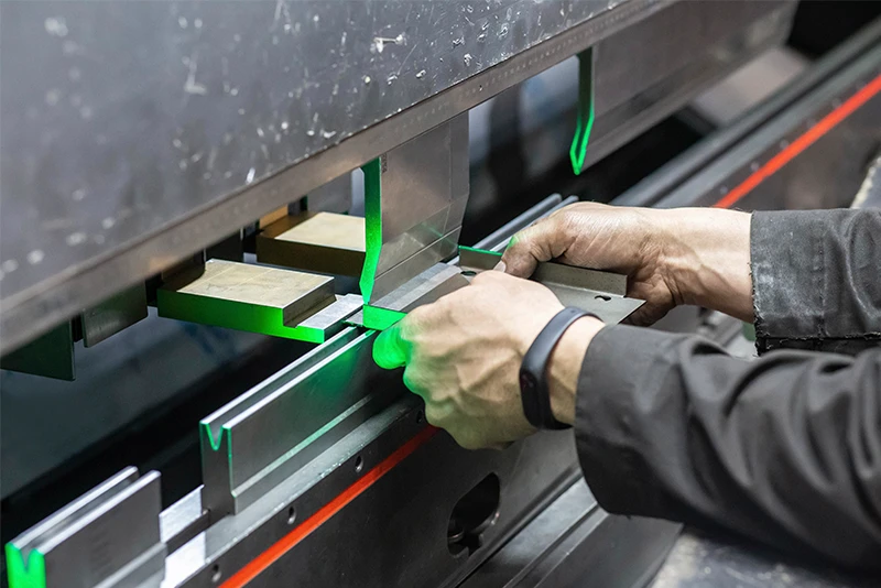 Gięcie na prasie krawędziowej